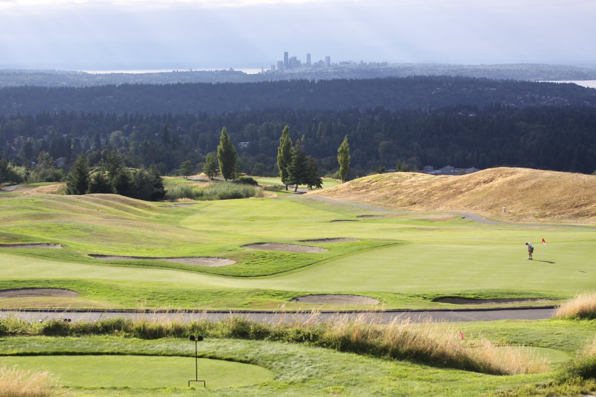 We were honored to be selected as a recipient of Raymond West's golf tournament fundraiser! The event raised $35,000 for EFN! 👏