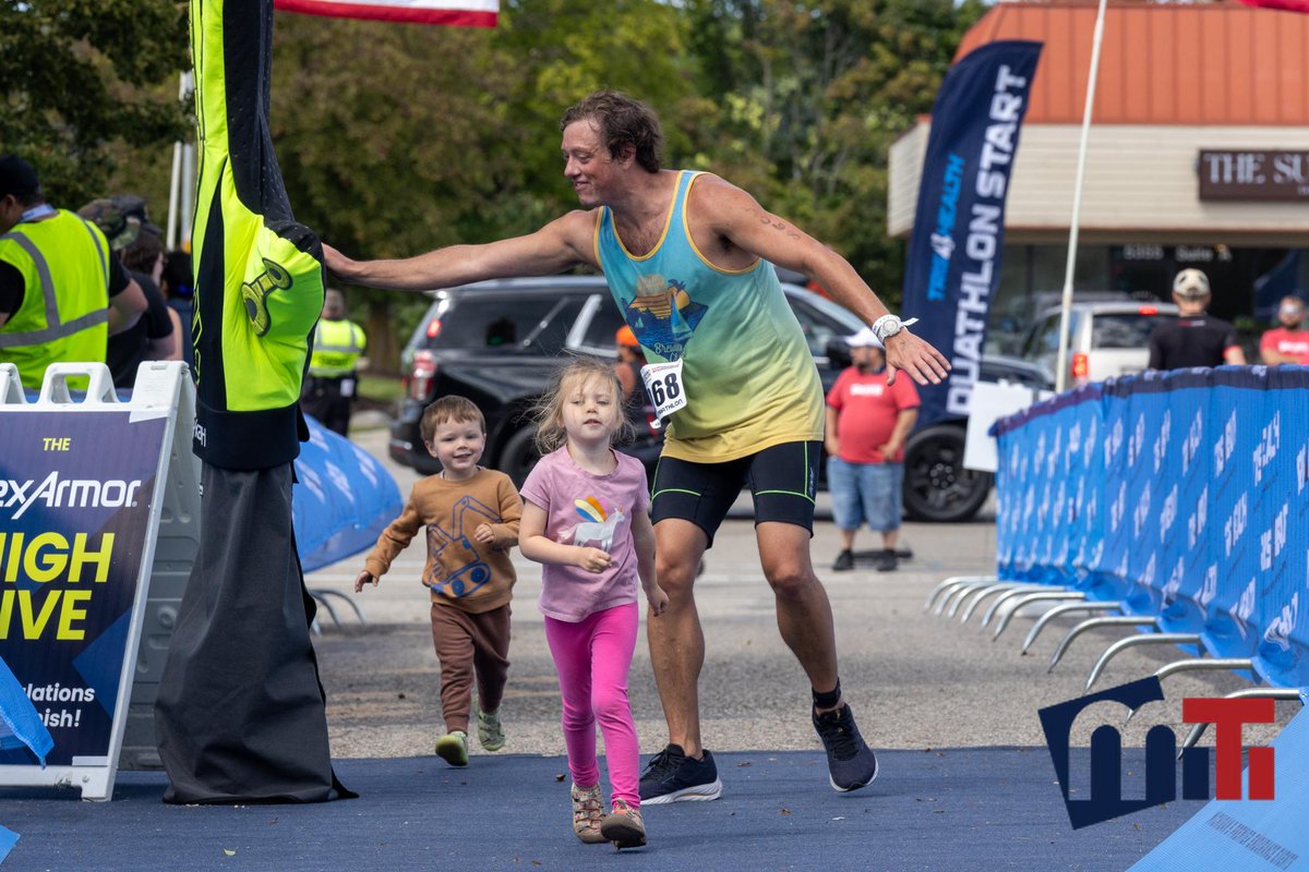 Sc0Back's tweet image. Crushed my Olympic distance triathlon and my kids got to finish with me. Fitting since they helped me train all summer in the running stroller and bike trailer.