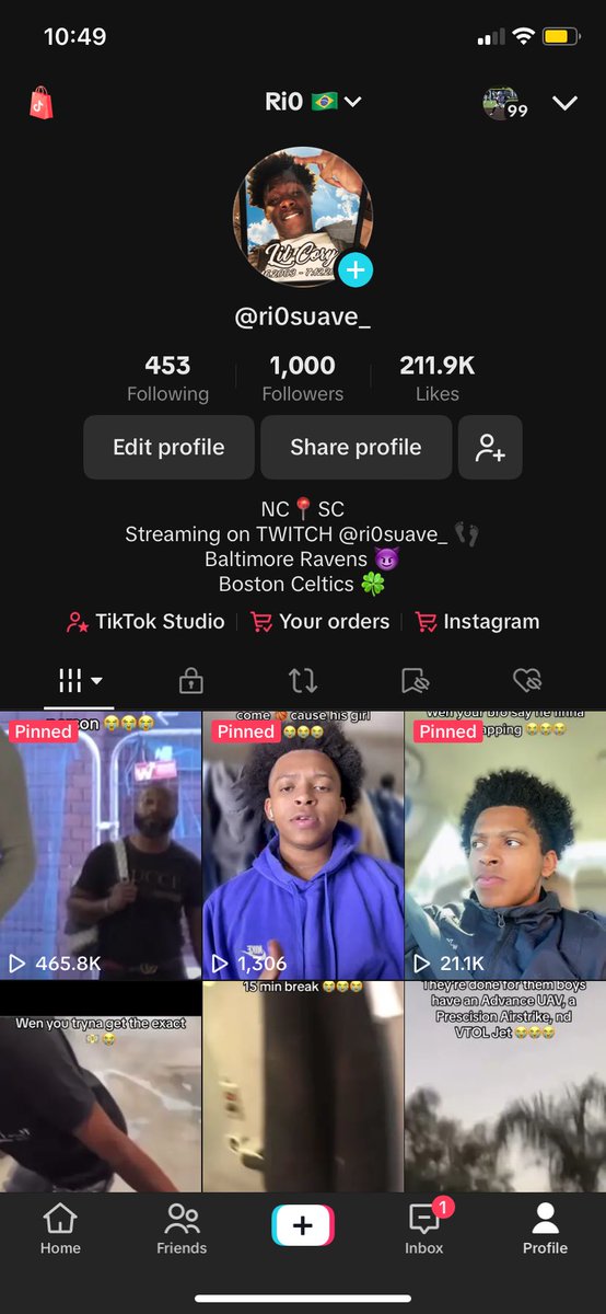 boog_ri0's tweet photo. Just hit 1K on TikTok road to 10K otw ‼️ https://t.co/pBCn9vnQEd