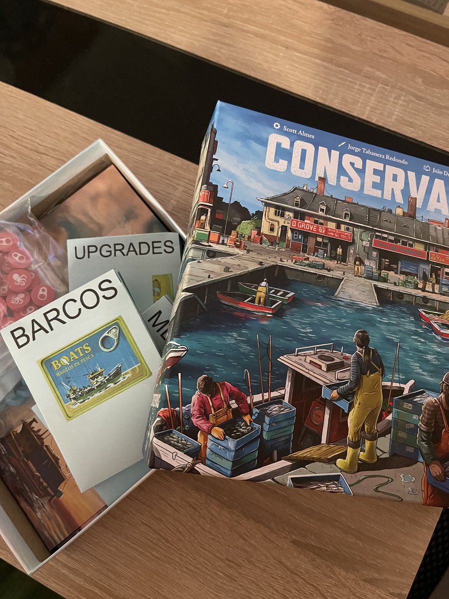 Thosnod's tweet photo. Muy contento con estos tres juegos de los amigos de @SaltPeppergames y que yo, con estas torpes manitas, he podido enfundar y hacer unos mazos personalizados #conservas #resistid #resist #brujeria #witchcraft #juegosdemesa #boardgames #bgg https://t.co/QlBPFfW6F2