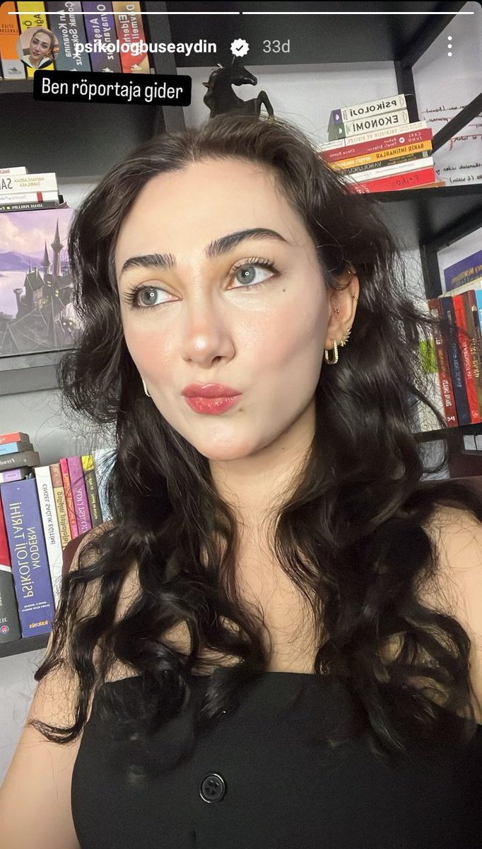 kizlar bu kadini neden mi sevmiyor..

- dogrulari söylüyor
- kizlarin gercek yüzünü ortaya koyuyor
- gercek anlamda esitligi savunuyor
- kizlarin yalanlarini ortaya cikartiyor