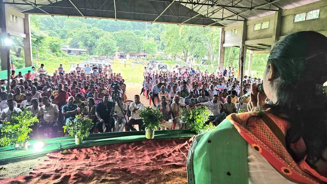 ভাৰতীয় জনতা পাৰ্টি,দক্ষিণ কামৰূপ জিলাৰ অন্তৰ্গত বনগাঁও-ছয়গাওঁ মণ্ডলৰ দ্বাৰা আয়োজন কৰা  সম্বৰ্ধনা অনুষ্ঠানত উপস্থিত থাকি  উক্ত সভাতে মাননীয় মুখ্যমন্ত্ৰী ডঃ হিমন্তবিশ্ব শৰ্মা ডাঙৰীয়াই ৰাইজৰ চিকিৎসাৰ সহায়ৰ অৰ্থে প্ৰদান কৰা মুখ্যমন্ত্ৰী সাহায্য পুঁজিৰ চেকসমূহ বিতৰণ কৰোঁ ।