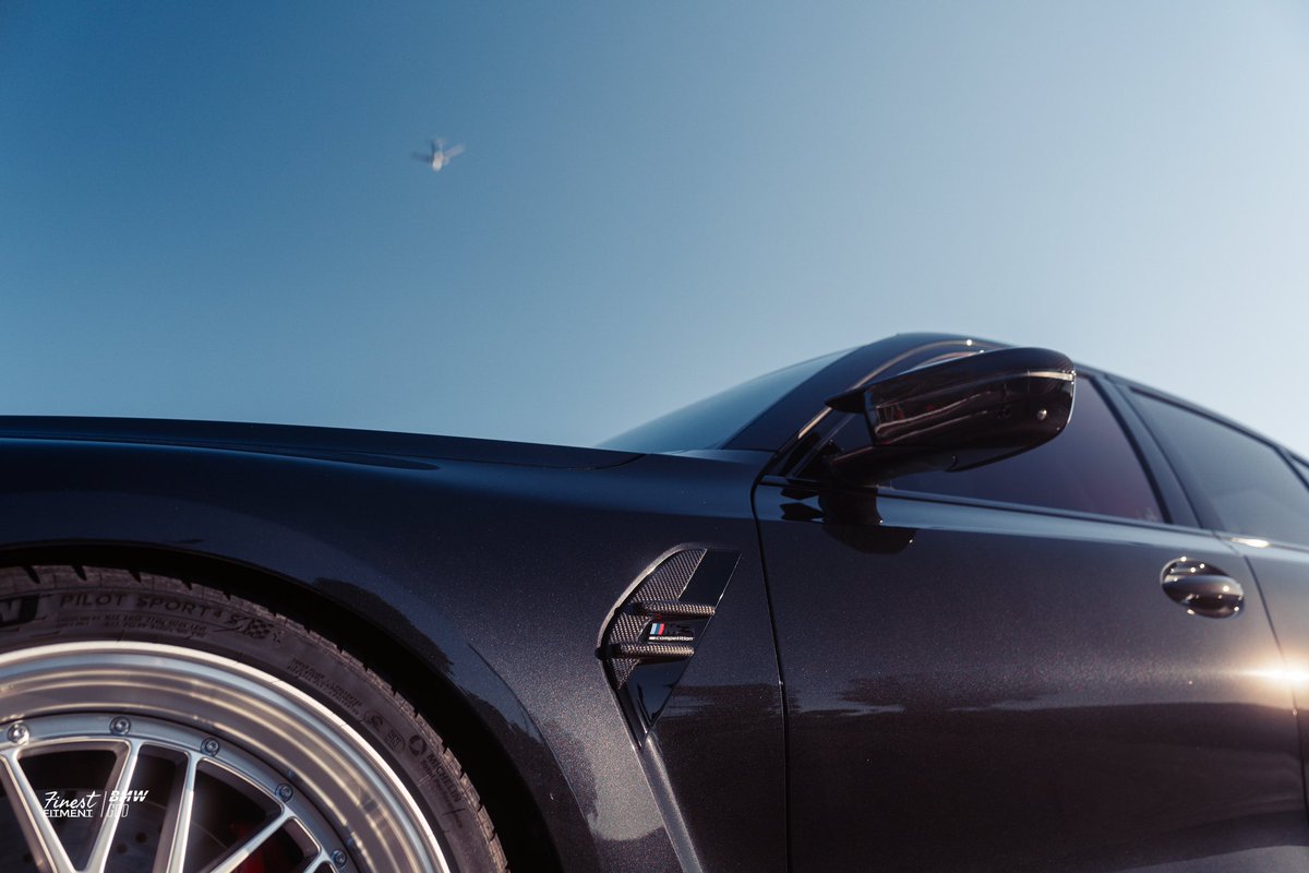 𝚎𝚕𝚒 tweet media