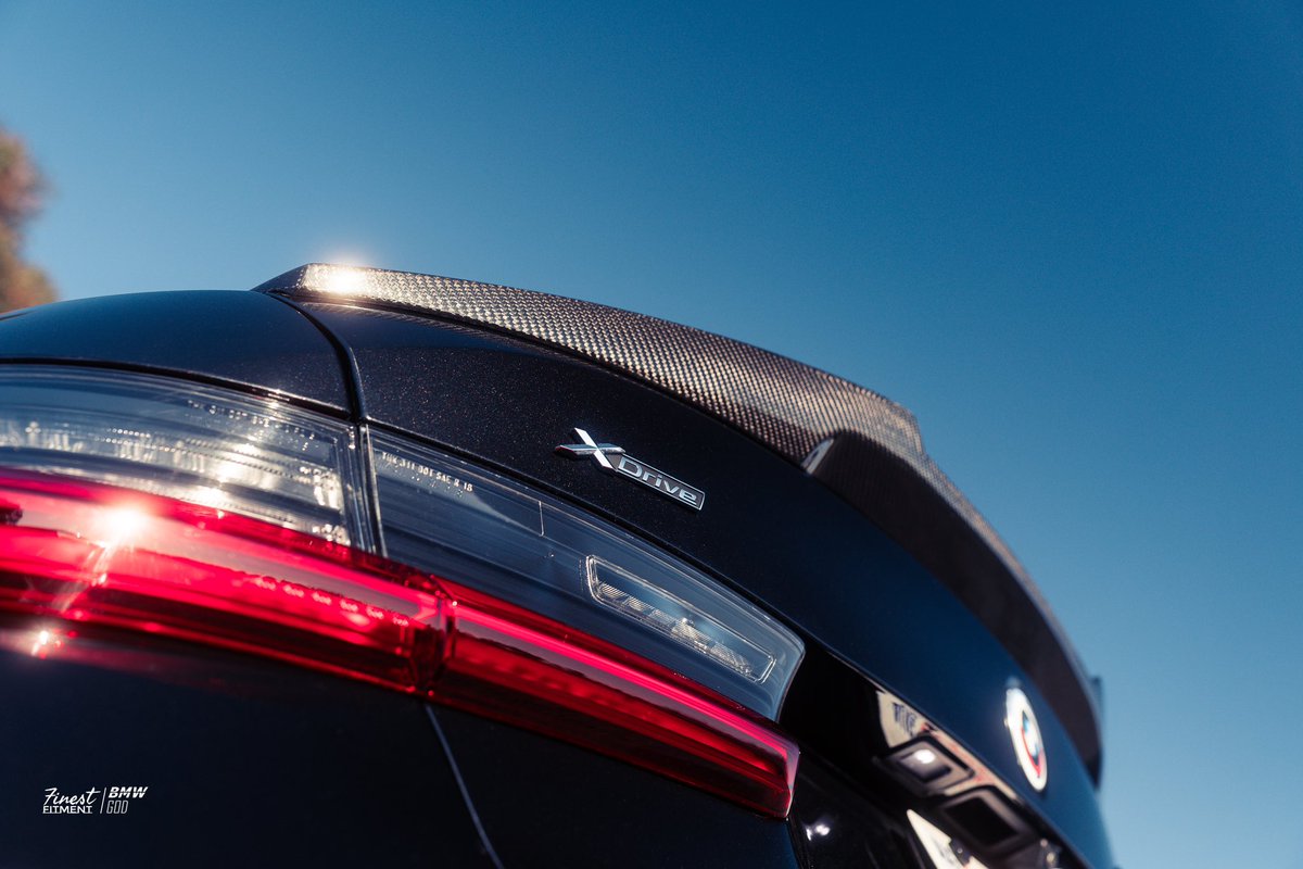 𝚎𝚕𝚒 tweet media