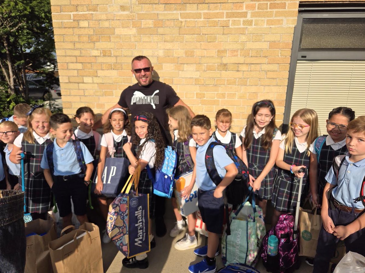 StMonicaAcademy's tweet photo. Father Lorens welcoming the 3rd graders back! https://t.co/WV1Vbv4BUX