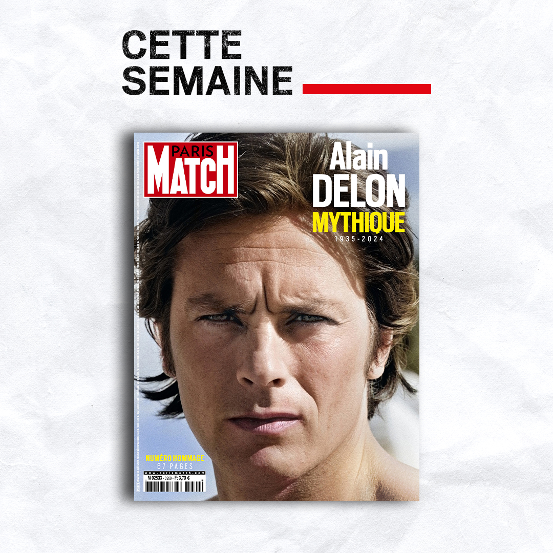 ParisMatch's tweet photo. 🚨 Numéro exceptionnel de 𝗣𝗔𝗥𝗜𝗦 𝗠𝗔𝗧𝗖𝗛 ! 

🙏 Hommage à Alain Delon, l'éternel. 

Disponible dès ce soir 👉 https://t.co/1slFWqcUUa
Chez votre marchand de presse mardi en Île-de-France et mercredi dans toute la France. https://t.co/3kJstsB7Xu