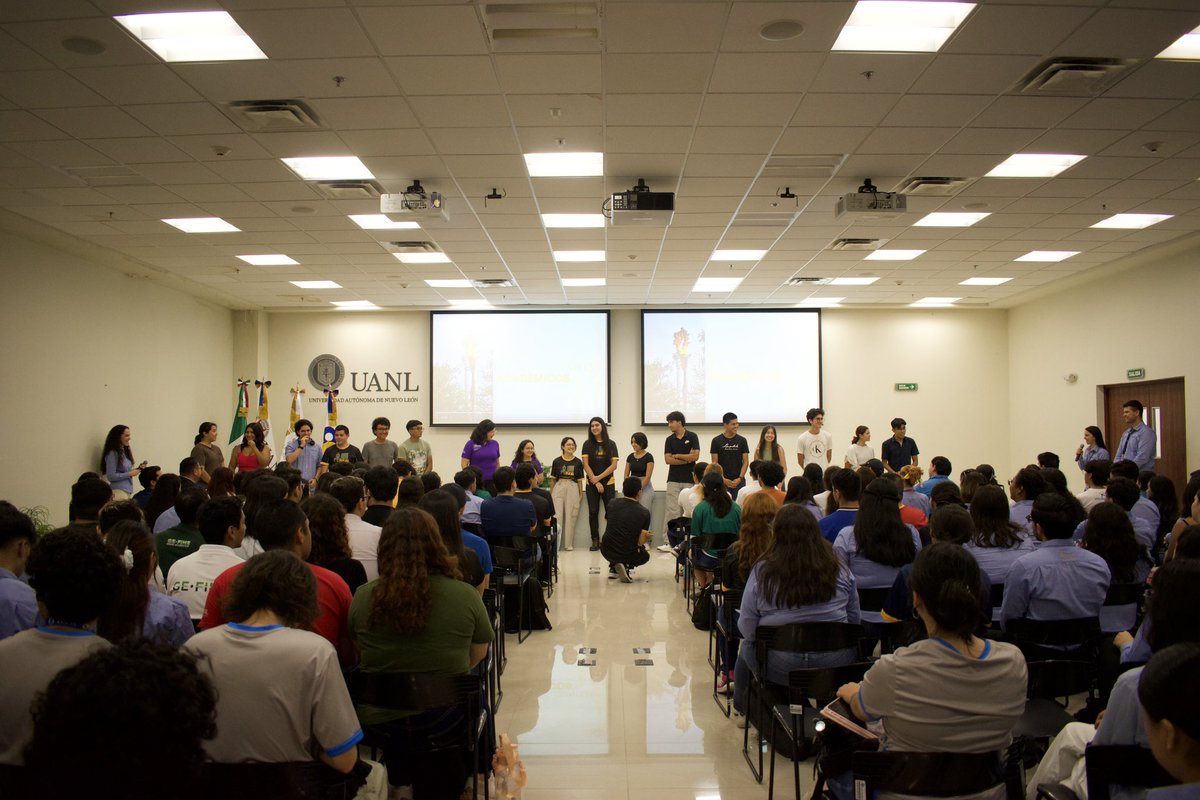 cdieuanl's tweet photo. Primer reunión de inicio de semestre con los diferentes líderes de los grupos estudiantiles académicos y Clubs Culturales UANL 🎨🧑🏻‍🎨

¡Sé parte de las actividades de nuestra Universidad! 🐯

#UANL #CDIE https://t.co/kF2VIygzIm