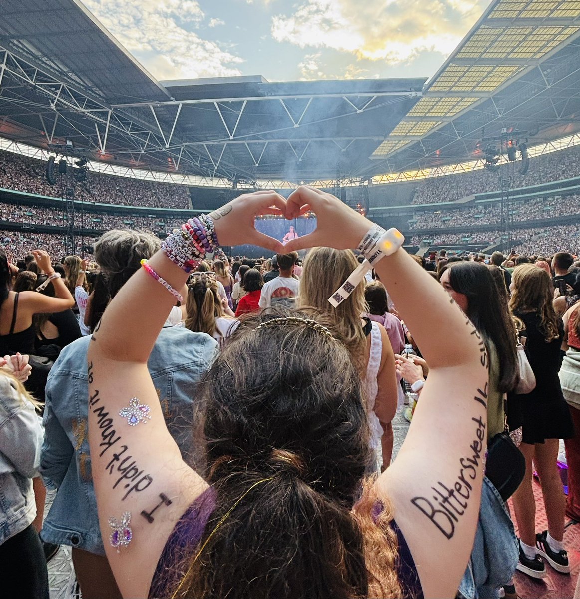 When you’re 15, but only for tonight, I don’t know how it gets better than this! 
#TSTheErasTourLondon