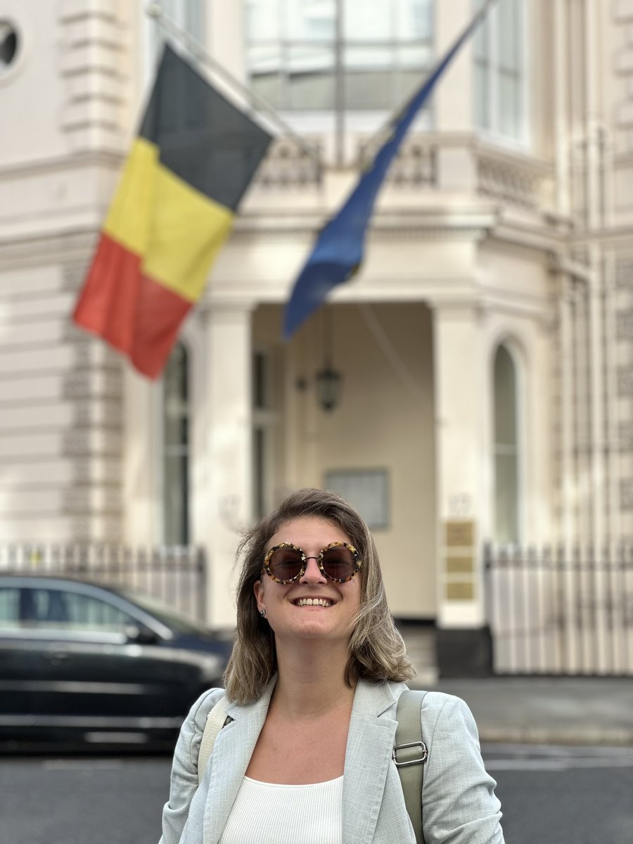 🙏 Received a warm welcome from my new colleagues at the Embassy 🇧🇪🇬🇧

I’m very excited to learn the métier of consul. It is my 1st posting abroad &amp; my 1st consular posting, so I am extra grateful for the support of the lovely, skilled and experienced team 🙌