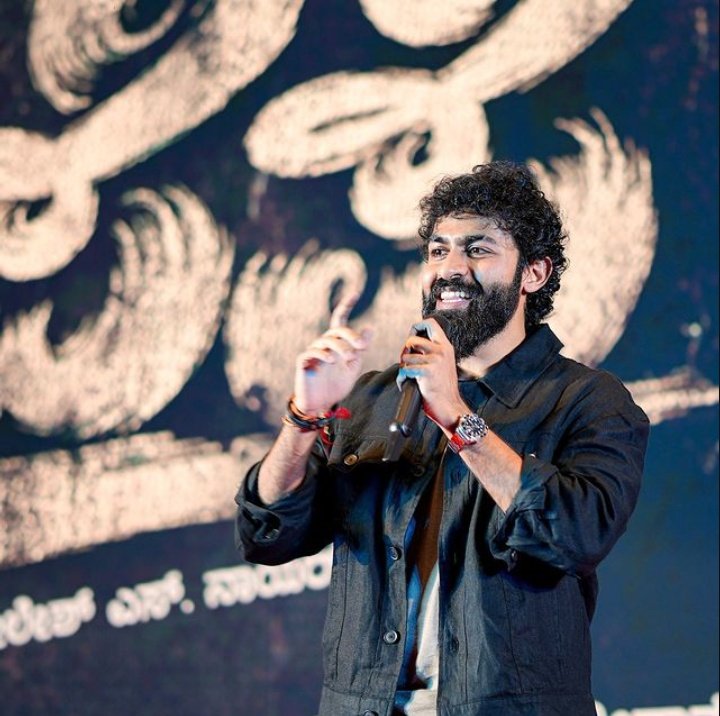 Prkcult06's tweet image. Looks &amp;amp; dressing sense!🥵

Peak time waste madkobeda guru, bega aelladakku clarity kotti, 

Nxt film announce madu⚡️

#Doddmane #appuboss #Yuva