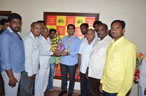 lsatishchowdary's tweet image. Hello sir we the farmers of Venkatapalem, we met u back in 2015 at Hyd ofc to address the issue of the Land acquisation
for  NHA.That time you gave us a word that u look into but our problem is not solved. All the affected farmers r small farmers help us @naralokesh
@ncbn
@JaiTDP