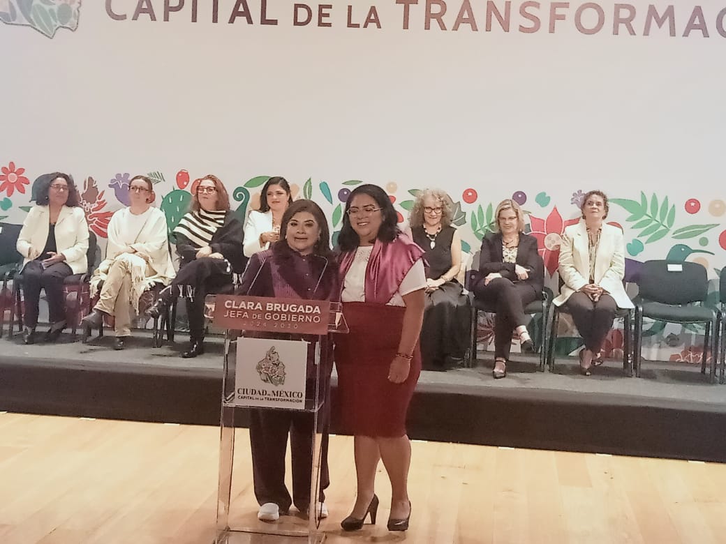 GABINETE INCLUSIVO, PLURICULTURAL Y JUSTO CON CLARA BRUGADA

La mañana de este lunes 19 de agosto, la Jefa de Gobierno electa de la Ciudad de México, Clara Brugada, ha dado a conocer a quienes integrarán a su gabinete.

Nota completa: facebook.com/share/p/VXkgB9…

#CDMX