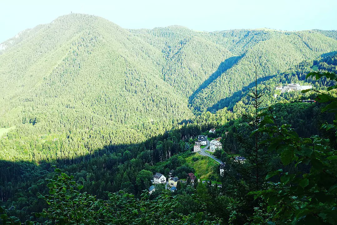 Wo sich Gruber und Finn in meinem Roman "Die #Pandajäger" rumtreiben, ist es um einiges einsamer. Links zum #Buch u. #eBook 👉 hmm-info.de/e-books/die-pa…

#Lesetipp #Abenteuer #Action #Thriller #Buchtipp #Spannung #Autor #author #lesenswert #Lesen #Panda #Pandas