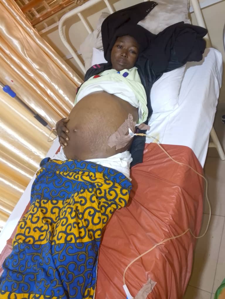 Hon_Lastborn's tweet photo. HELP AISHAT BEAT LIVER DISEASE!
Aisha has been diagnosed of Decompensated Liver Disease at UCH Ibadan, Nigeria. She's undergoing dialysis (₦158,200 every 3 days) & surgery is imminent!.
#SaveAisha @SAVEAISHA1.
@Tunde_OD
@Ekitipikin
@Verydarkman https://t.co/iHhF8gU0dl