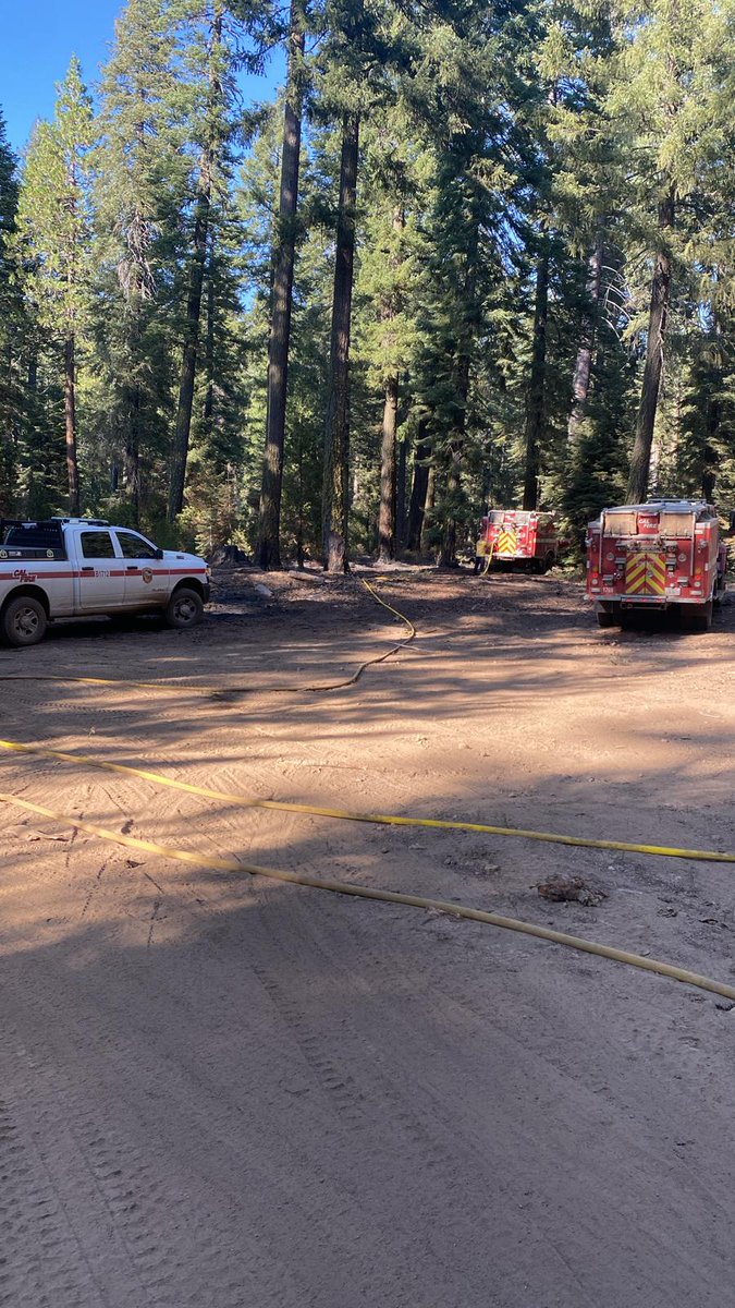 CALFIRECZU's tweet image. It's been a loooooong summer for Strike Teams. ST9171C (all CAL FIRE CZU) continues to fight the #ParkFire. They have been working hard in @tehamacounty reinforcing control lines, mopping up hot spots. Remember: It's mid-August, conditions are dry. Make fire-safe decisions. #CaWx