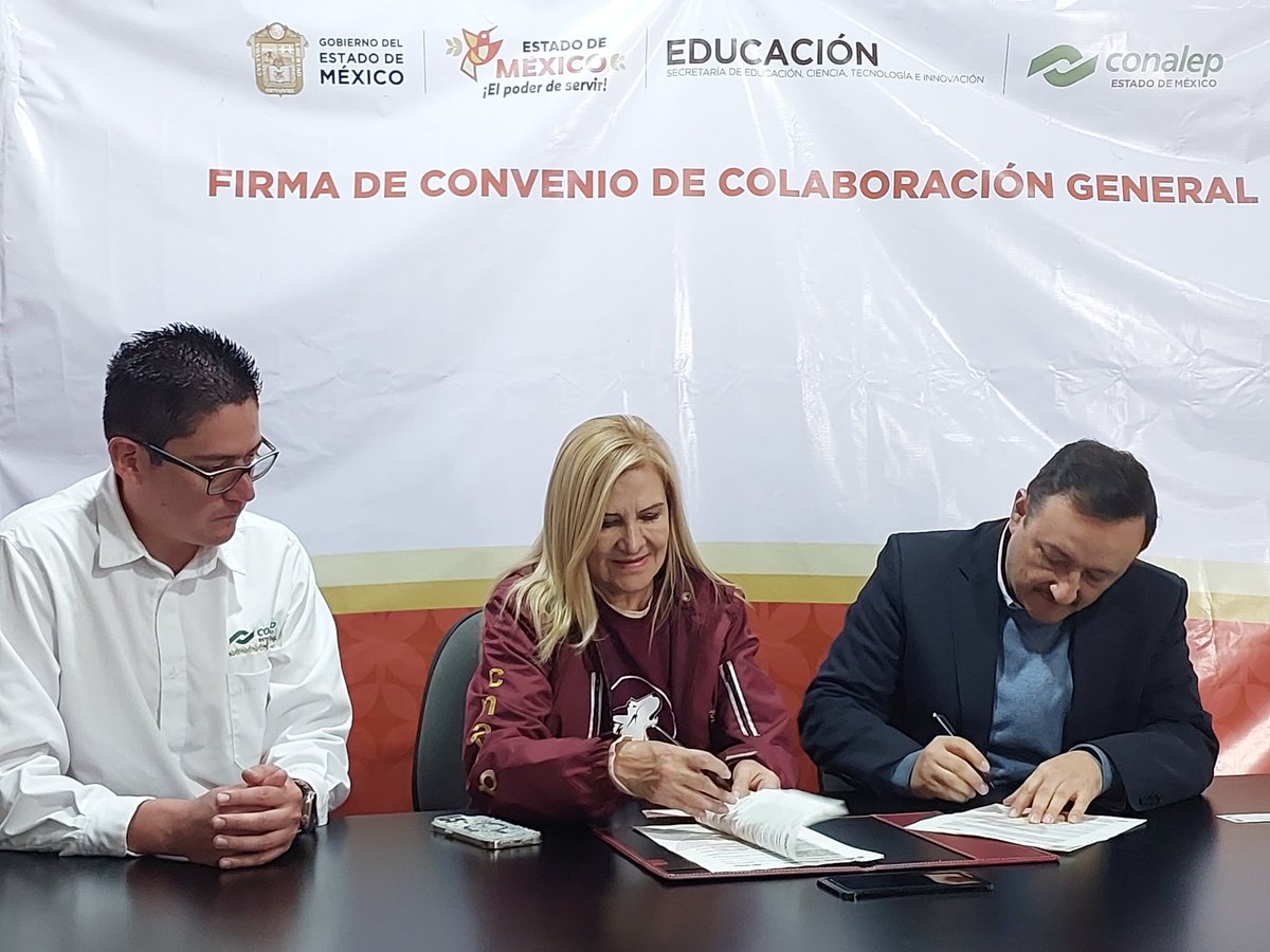 Conalep_Edomex's tweet image. 🤝✨ ¡Unimos fuerzas por un México más solidario! Firmamos un convenio con Bancos de Alimentos de México ( BAMX ) para impulsar el compromiso social en nuestra comunidad CONALEP. 🌱💪 ¡Juntos generamos impacto y transformamos vidas!
 #ApasionadamenteCONALEP #BAMX
#ElPoderDeServir