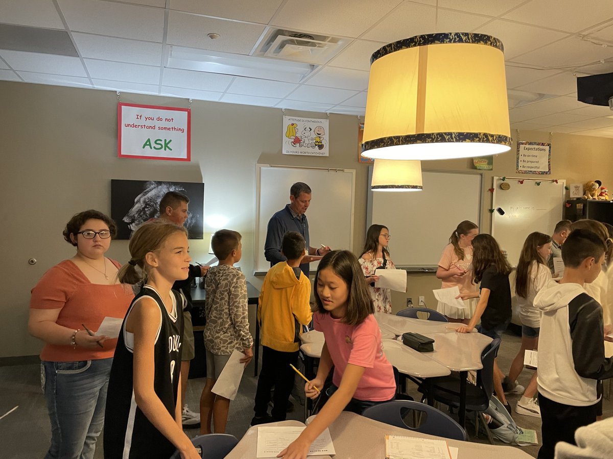 oakhillslions's tweet photo. Mr. Whitehead joined Mrs. Kirby's 4th period Advisory class for a little 'Getting to Know You BINGO.'  #LoveOurLions #WeAreFamily #LionsLearning #BINGO https://t.co/FDJ0OovvCZ