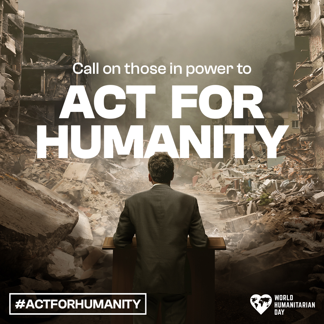 SavetheChildren's tweet photo. Today is #WorldHumanitarianDay.

Join us in demanding protection for civilians and humanitarians in war zones.

Despite international laws in place to protect them, they continue to be killed, injured and abducted.

We're calling on those in power to #ActForHumanity https://t.co/p6ilw4C8Bj