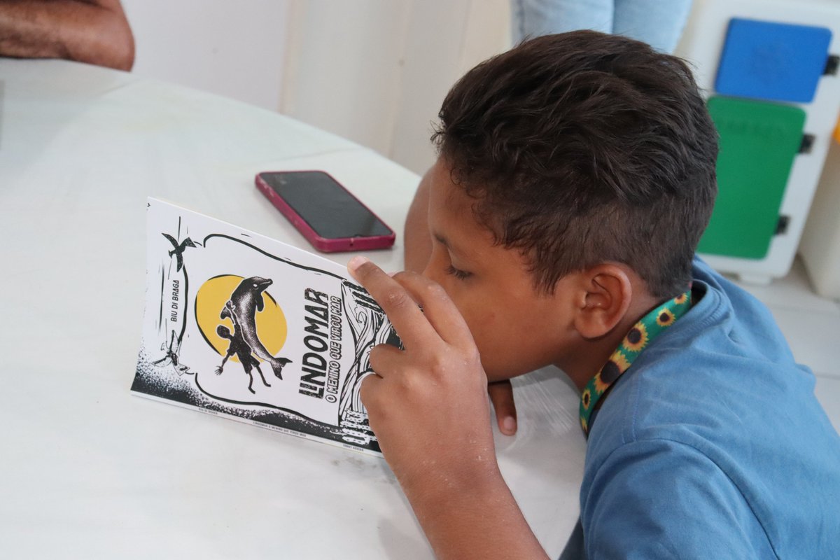 gaccrn's tweet photo. 📚✨ Recebemos o escritor Tonny Aguiar, autor de Lindomar: O Menino Que Virou Mar! 🌊📖 Ele trouxe cópias do livro para nossas crianças e destinou metade dos lucros à nossa causa! Agradecemos imensamente por seu gesto generoso e inspirador. 💖 #GACC https://t.co/u9cSs0JNxD