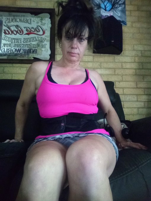 Taking calls 📞 for a bit then headed to the pool.  In the meantime, here's an up skirt pic 💕 https://t