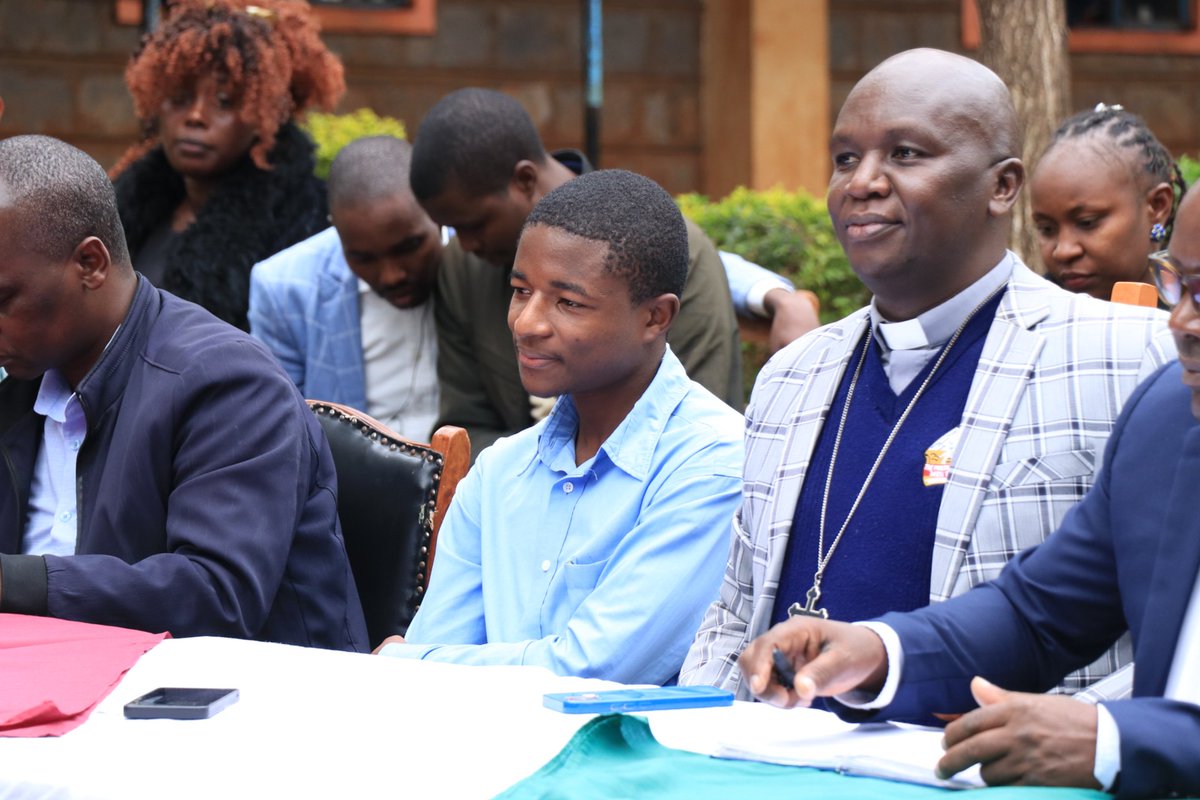 jessie_munene's tweet photo. At Fit For Future, the idea is grassroots engagements. @MenEndFGM, your support makes this happen. This is your champion. A lawyer in the making and very passionate on Reproductive Health Justice. #MenEngagement, #EndFGM. @EUAmbKenya,@chiaradaa, @YelizOsman, @AFGMBoard. https://t.co/lA34xmxmv8