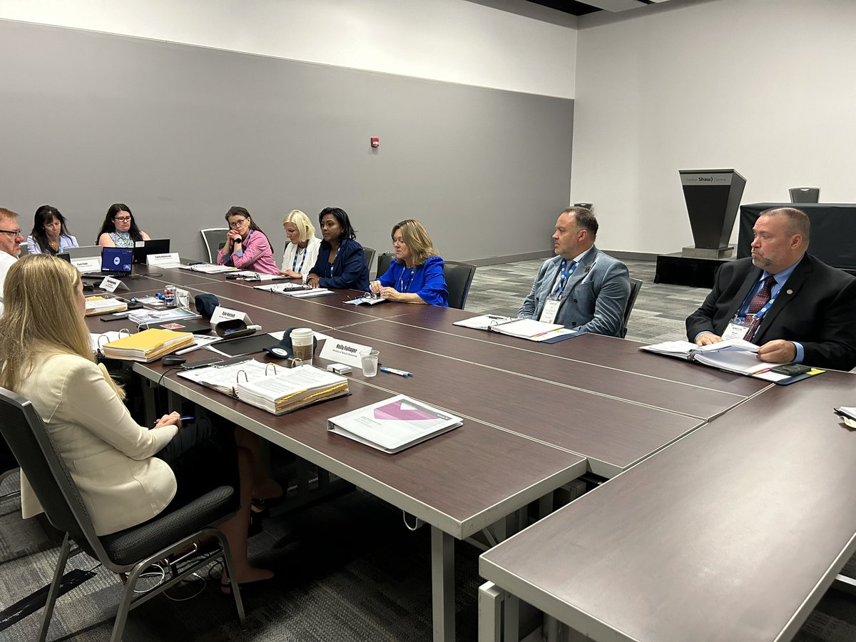 Great meeting today with Natural Resource’s Minister Smith(@graydonthempp) <a href="/early4caledon/">Christina Early</a>, Councillor Lynn Kiernan and staff discussing steps we can taketogether to mitigate the impact of aggregate operations.