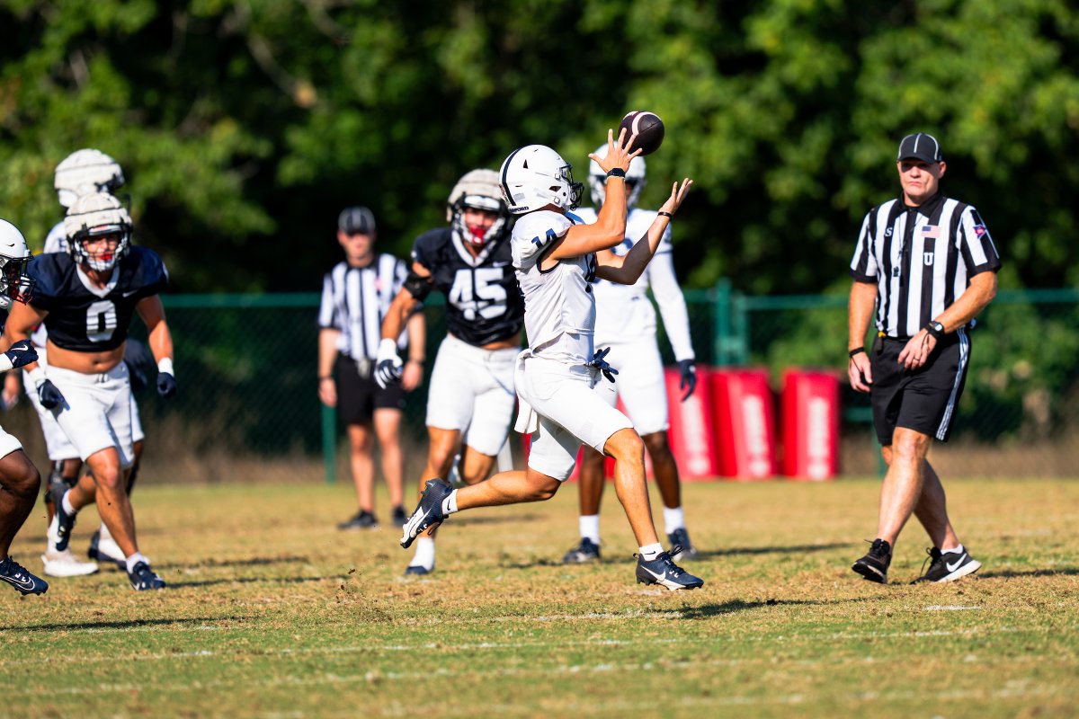 SamfordFootball's tweet image. Starting the week strong 💪

#HatchAttack | #AllForSAMford