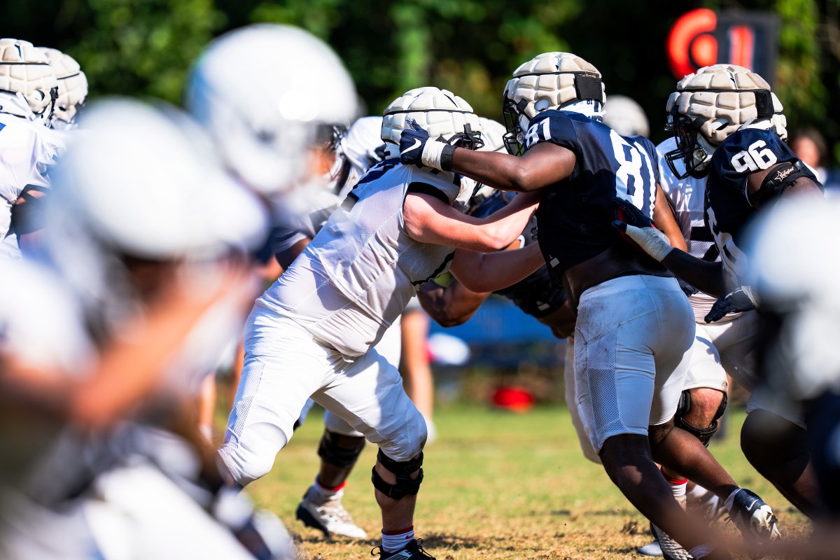 SamfordFootball's tweet image. Starting the week strong 💪

#HatchAttack | #AllForSAMford