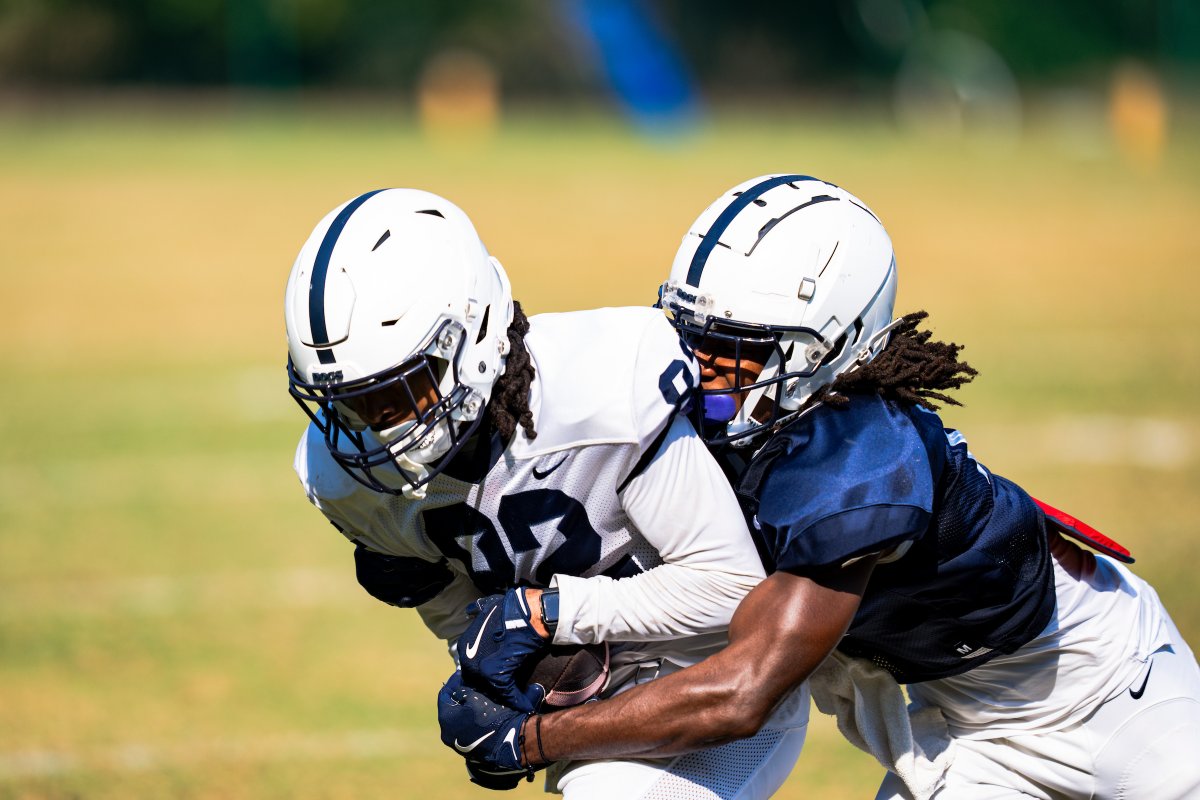 SamfordFootball's tweet image. Starting the week strong 💪

#HatchAttack | #AllForSAMford