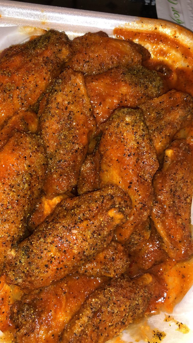 hot lemon pepper wings 🤤