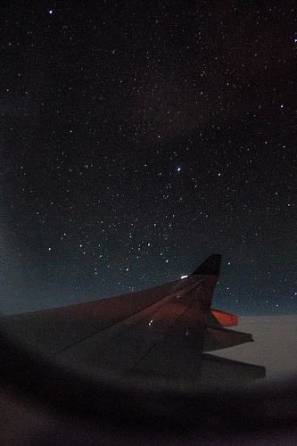 توثيق متأخر عن شهب البرشويات هذي السنة .. لكن كانت حصيلتي منها شهاب واحد من شباك الطيارة بين الكثير من النجوم🌠