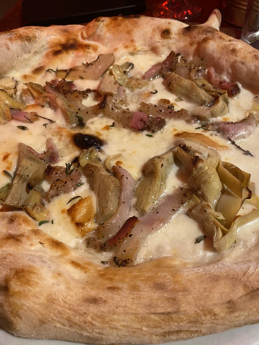 Eduardspiritsvv's tweet photo. Trafalgar Pizza Club. En Barcelona encontrarás la mejor pizza de españa de 2024.
#pizza #fenomenal #bngrup #vinosderueda #uvasfelices https://t.co/vfztDWXskT