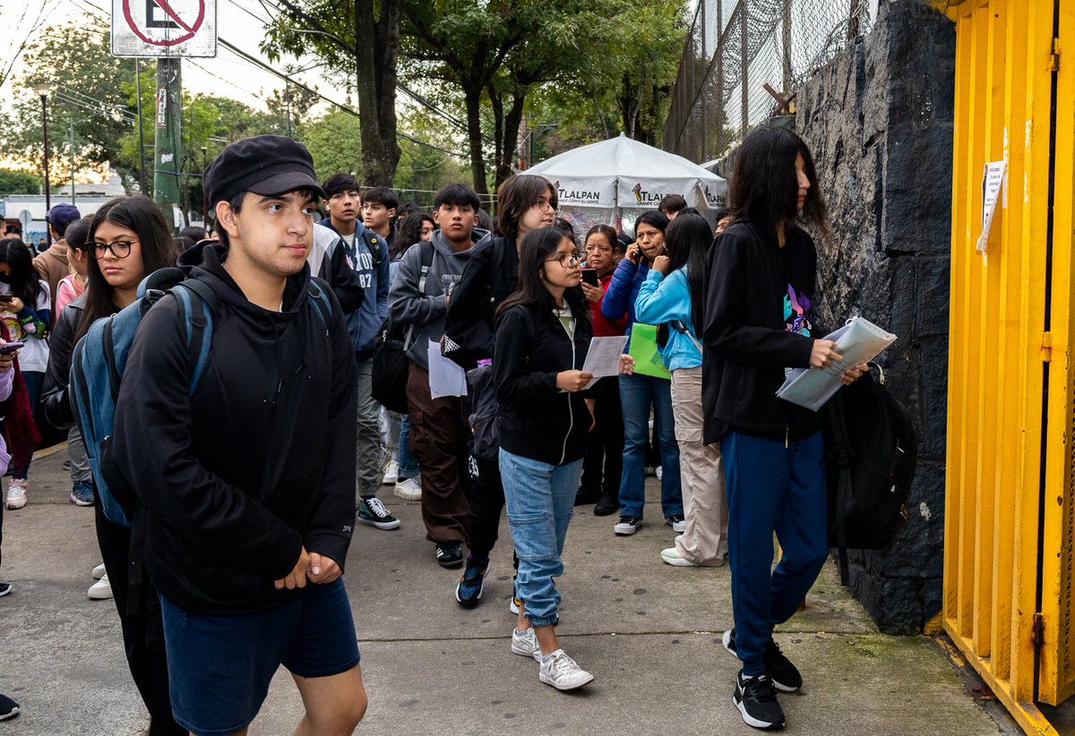 enp_unam's tweet photo. #NotiPrepas 🎒📚
Hoy recibimos con emoción a las y los estudiantes de la #ENPUNAM a este nuevo ciclo escolar 2024-2025. ¡Feliz regreso a clases! https://t.co/rE3mcez1ZT