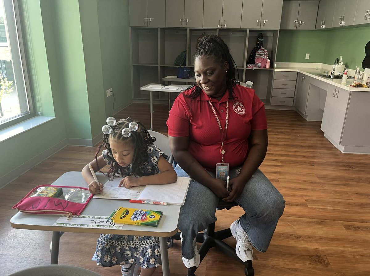 ACPSk12's tweet photo. Students at @MacArthurACPS are back and ready to conquer the new school year! The classrooms are buzzing with excitement as students dive into their lessons. Let’s make this year our best one yet! 🏫🌟 #ACPSBack2School #ACPSFirstDay #BacktoSchoolVA https://t.co/xFE1Esdu5S