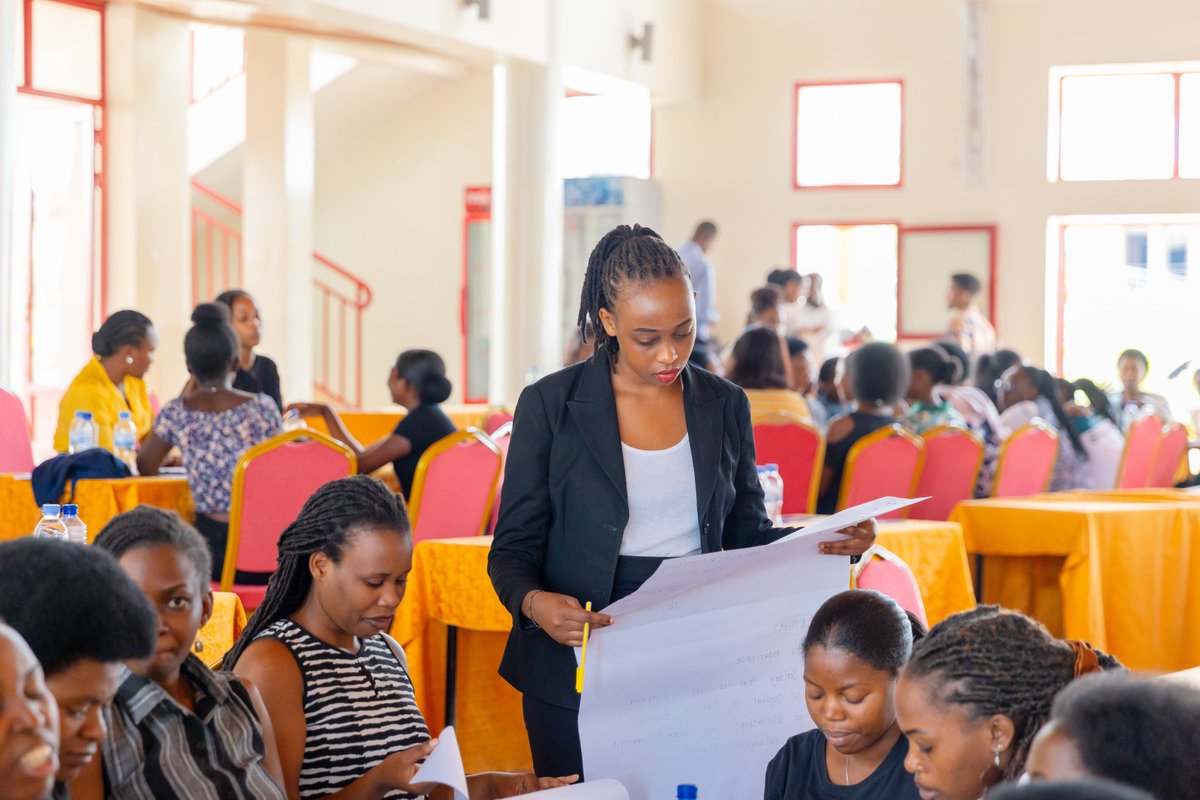 FAWERwanda's tweet photo. The scholars were able to dive deeper into resume building, emphasizing the importance of personal branding and maintaining a professional online presence. They're exploring platforms like LinkedIn and Baobab to help advance their careers and open new opportunities. 🌟 https://t.co/ntePuLYIUo