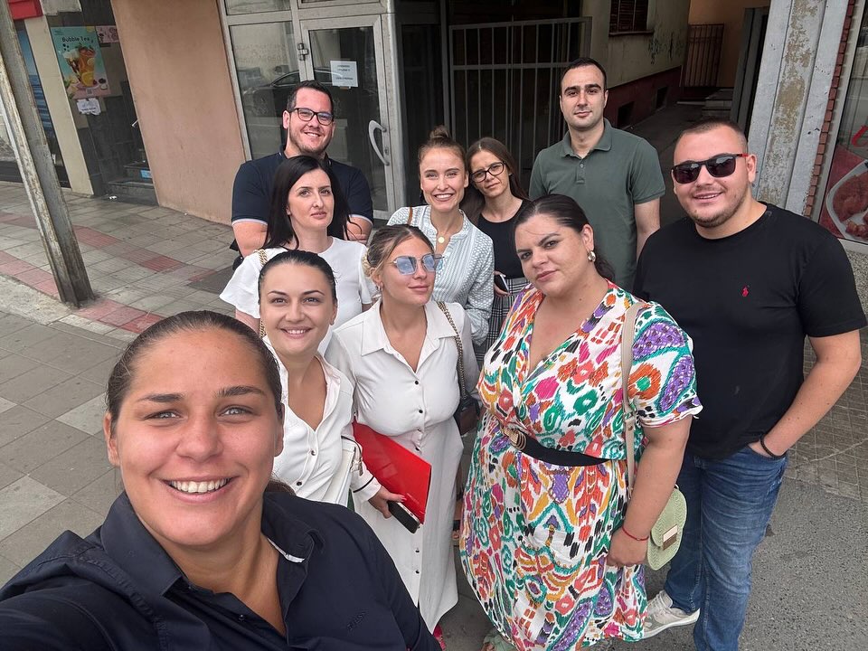 msdsrpska's tweet photo. Данас смо се дружили са Младим социјалдемократима из #Prijedor, #OštraLuka, #KozarskaDubica, #Laktaši, #Srbac и #Prnjavor. 🥰 https://t.co/hjVayaw3ND