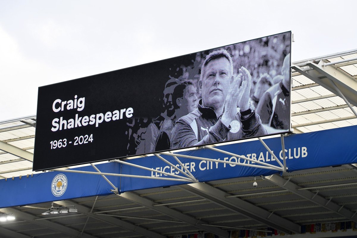 LCFC's tweet photo. King Power Stadium observes a minute’s applause to remember our former Manager, Craig Shakespeare 💙 https://t.co/PyUavczgrt