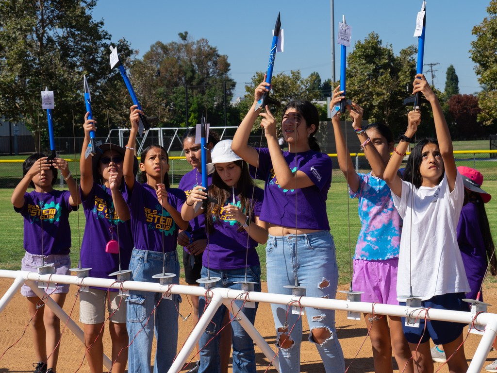 columbiaspace's tweet image. Check out the highlights from our Girls in STEM Club’s recent rocket launch!🚀✨ 

.

.

.
 #GirlsInSTEM #STEMGirls #STEMEmpowerment