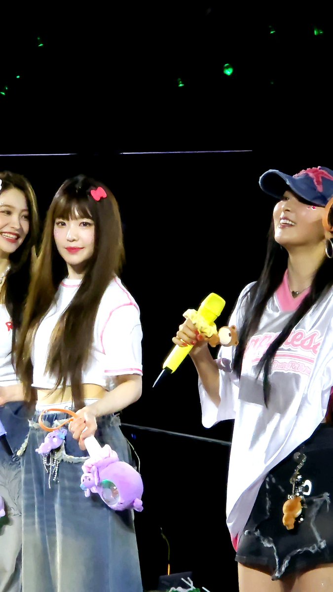 wtry_n's tweet image. My dear, My love, My best 🥹🫶🏻 
#IRENE #SEULGI
#RedVelvet_FANCON_TOUR_in_BKK
