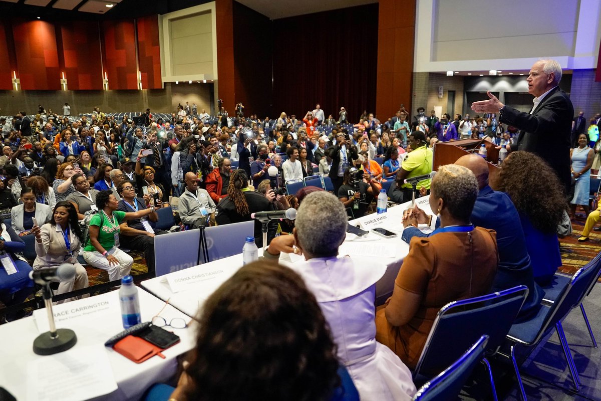 Tim Walz tweet media