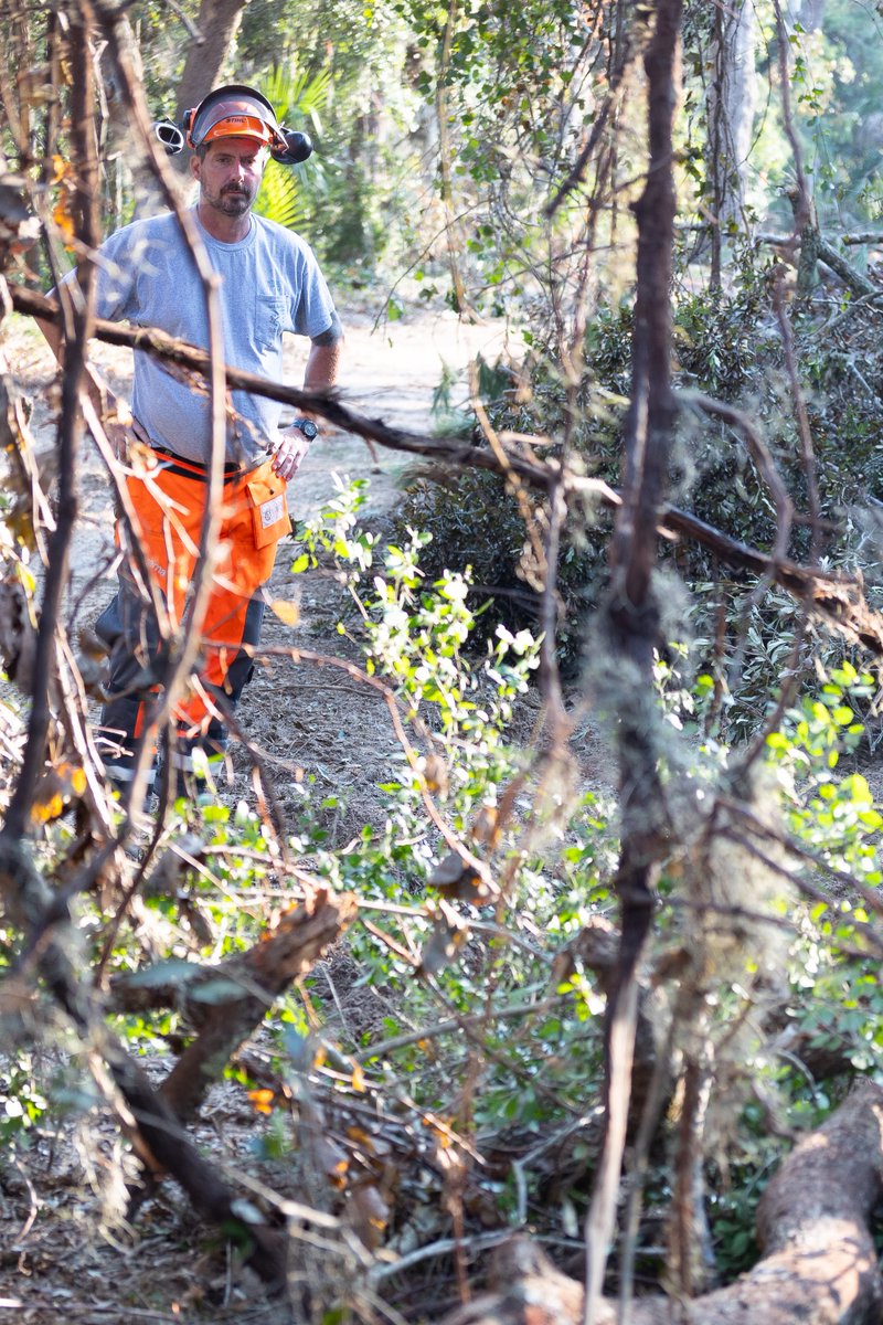 SC_State_Parks's tweet photo. When one park puts out the 📞call for help -- their brothers &amp; sisters show up. This is just a sampling of pics from the rangers &amp; maintenance workers that showed up at Edisto Beach State Park, post-Debby. THANK YOU! 💪 #ParkStrong
📸 by Tyler Blakewood &amp; Lauren Sullivan. https://t.co/EO6AFBiQBH