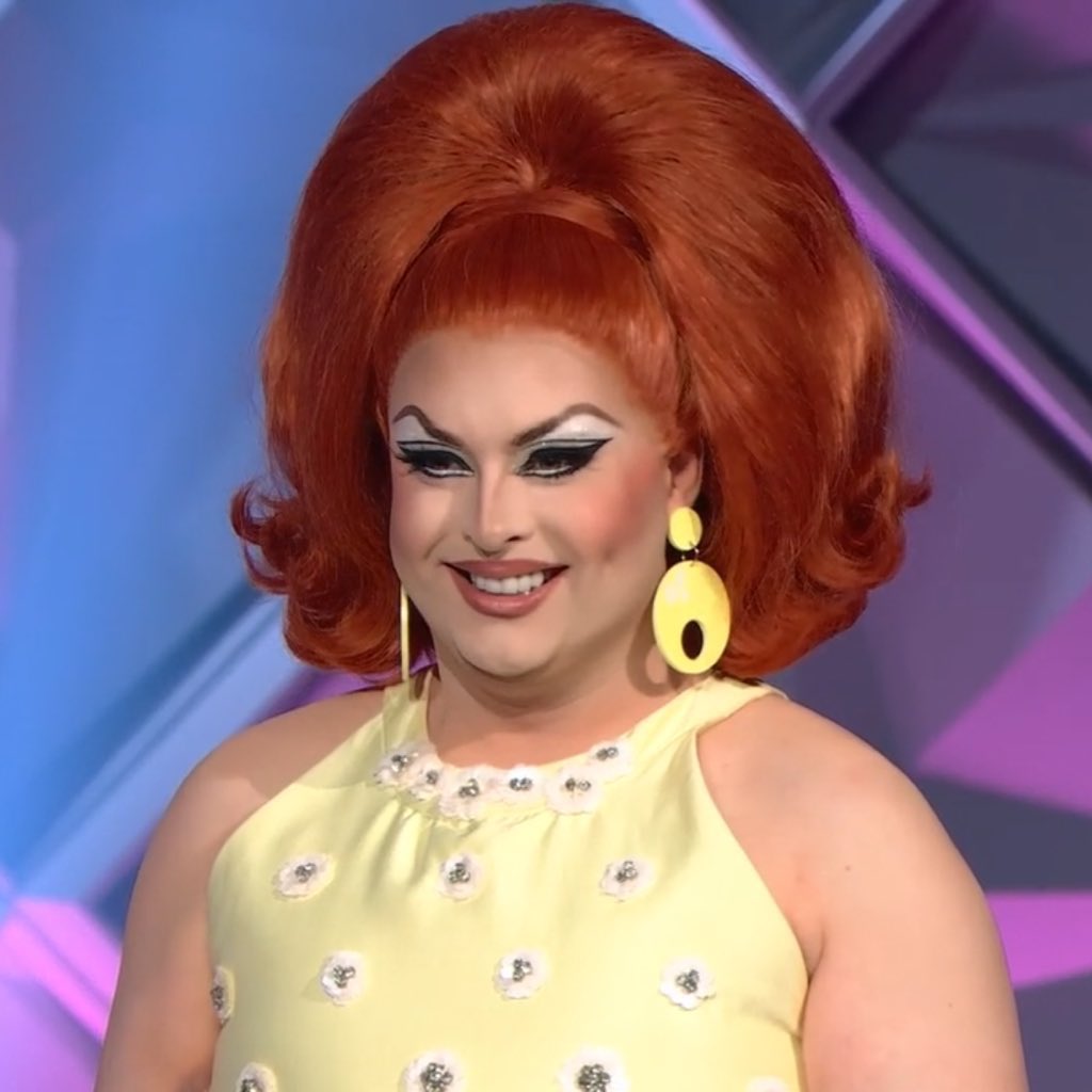Angeriavm's tweet photo. I can’t explain how proud I am of her this season!! She definitely should have a challenge win by now 😣 https://t.co/ZJDZZ0QWYn