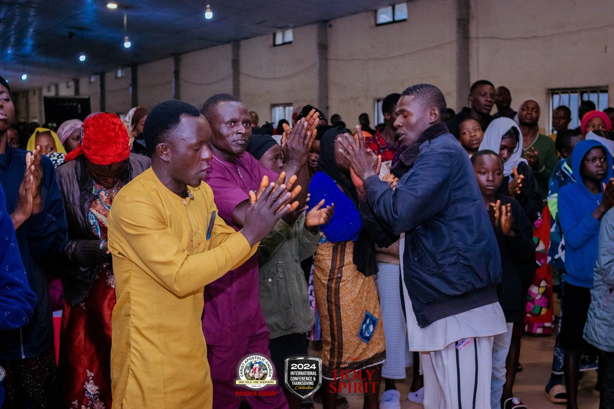 Orekoyaofficial's tweet image. The session ended with earnest prayers, asking God to fill us with His Spirit and empower us for the work ahead.

MAXIMIZING THE MINISTRY OF THE HOLY GHOSTS!
#2024InternationalConference
#CACNews 
#CACYOF
#ChristApostolicChurchYouthConference
#CACOrekoyaRegionalHeadquarters