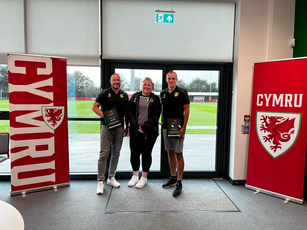 Mynydd Isa FC tweet media