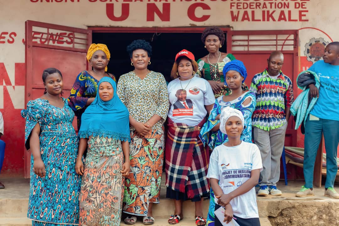 patrickmus17's tweet photo. Pour ses vacances parlementaire, l'Hon. @RamazaniNafisa, élue de @uncrdc #Walikale a décidé d'être prêt de sa base et écouter ses électeurs afin de mieux les défendre au niveau provincial.
Un vent nouveau à #Walikale

@VitalKamerhe16 @BillyKambale1 @MichelMoto1 @AimMoto @nk_unc https://t.co/bybIvReboY