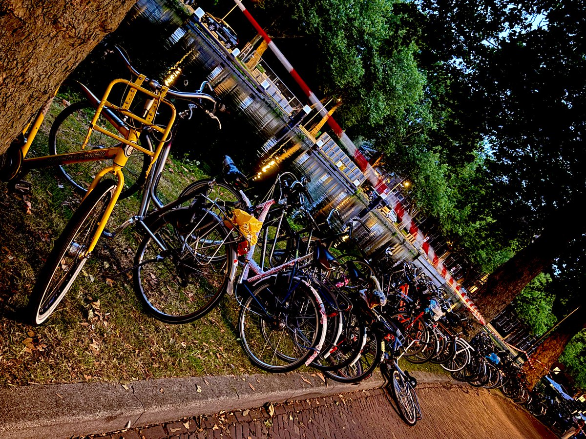 OverlastLAGA's tweet image. Dit jaar een nog extremer aantal bezoekers dan alle jaren hiervoor bij LAGA #OWee

#Overlast went #Nooit