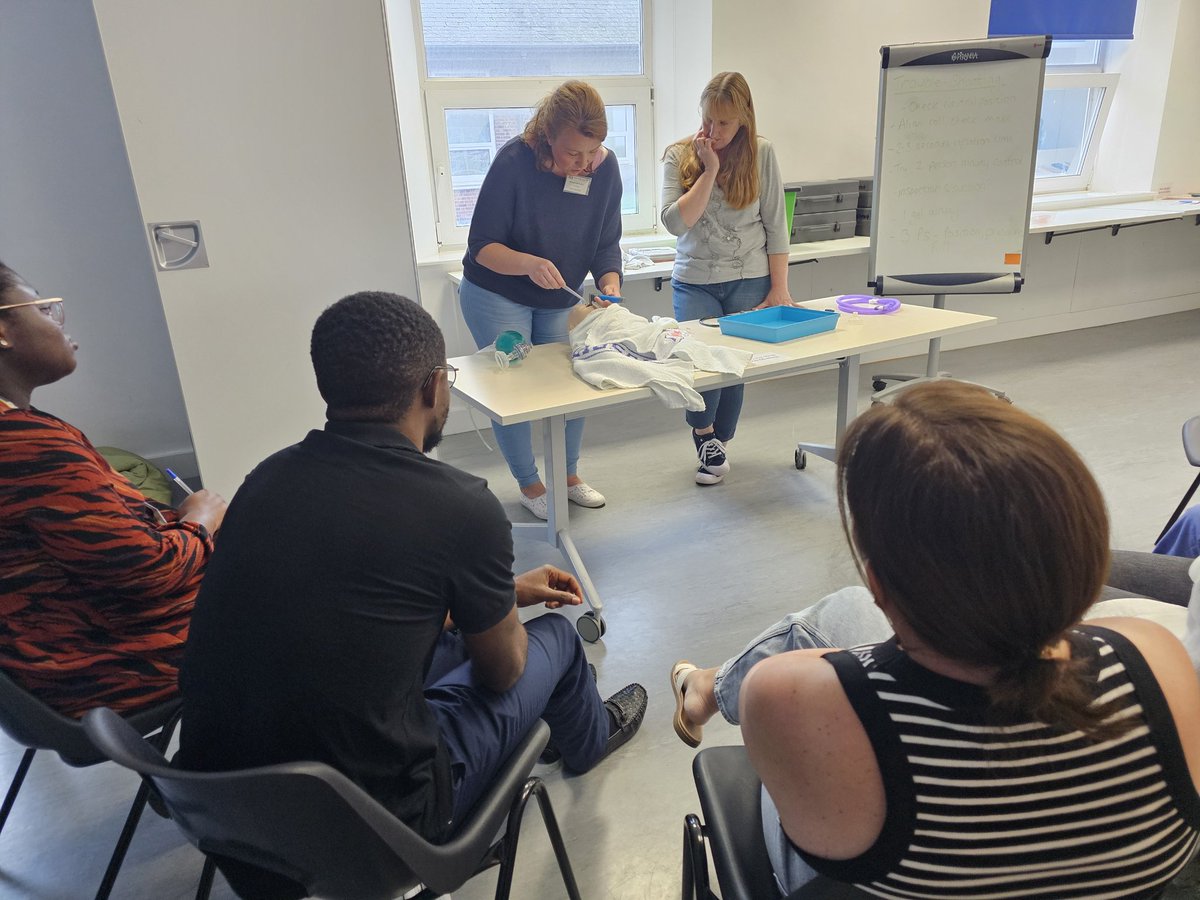 claretwiggpeckh's tweet image. Gr8 2 get more #NLS candidates from @UHMBT @32Children @BlackpoolHosp thru #NeonatalLifeSupport @ResusCouncilUK #SharedLearning #Simulation #HumanFactors #NeonatalAirway #essentialmaternityneonatalpaediatricpartnership #experiencedfaculty #VitalCollaboration within @LSCICB