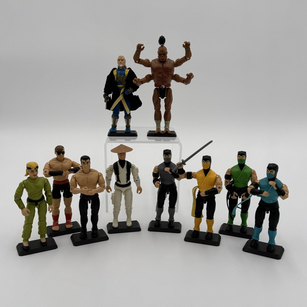 thebrokenlaser's tweet image. 1994 Hasbro #MortalKombat figures. 
I loved how these were based on John Tobias's artwork and designed like the 3.75" GI Joe figures. I wish I had left in the original packaging but glad I held on to them!