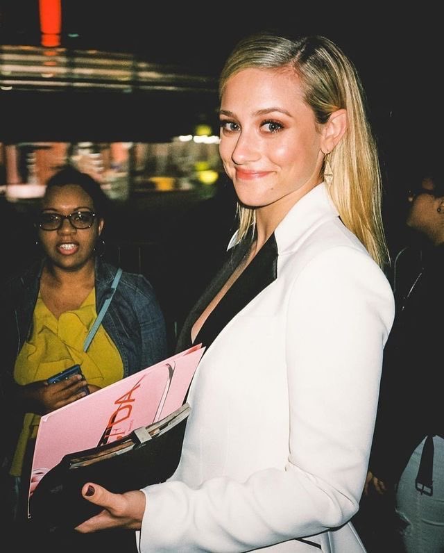 best of lili reinhart (@lpaulinearchive) on Twitter photo 