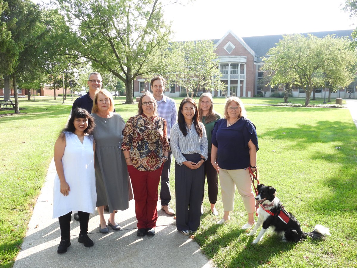 vpaaacaldwell's tweet photo. @DefianceCollege is happy to welcome our newest faculty members in computer science, accounting, chemistry, sport management, communication studies, graphic design and social work!  Classes start one week from today. 💜💛🐝 https://t.co/uaue4vgJ3c